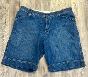 Lee Comfort Waistband Stretch Cuffed Hem Blue Denim Chino Shorts Size 36 Women's